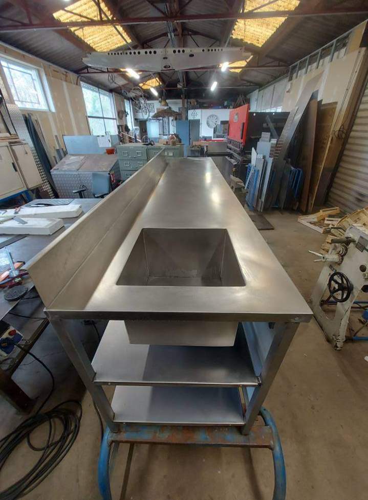 Création table métallique Toulouse